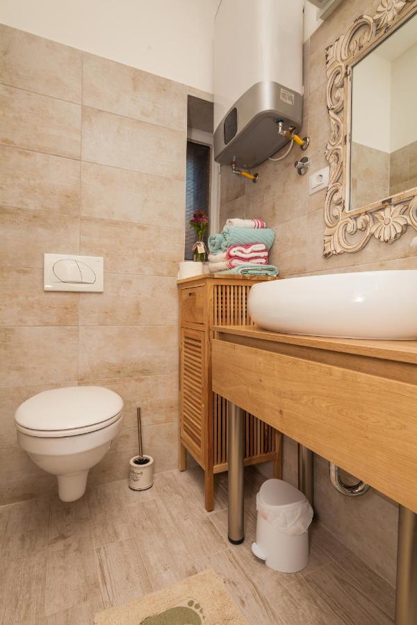 Main Square Apartment Pula Extérieur photo